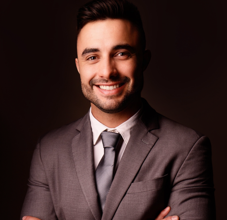 Dr. Gustavo Duarte